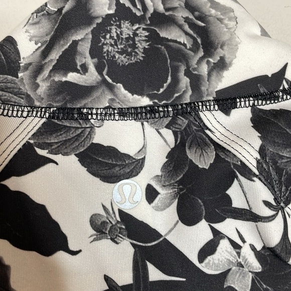 Lululemon | Women’s Nice Asana Jacket in Brisk Bloom Size 6 - Picture 5 of 7